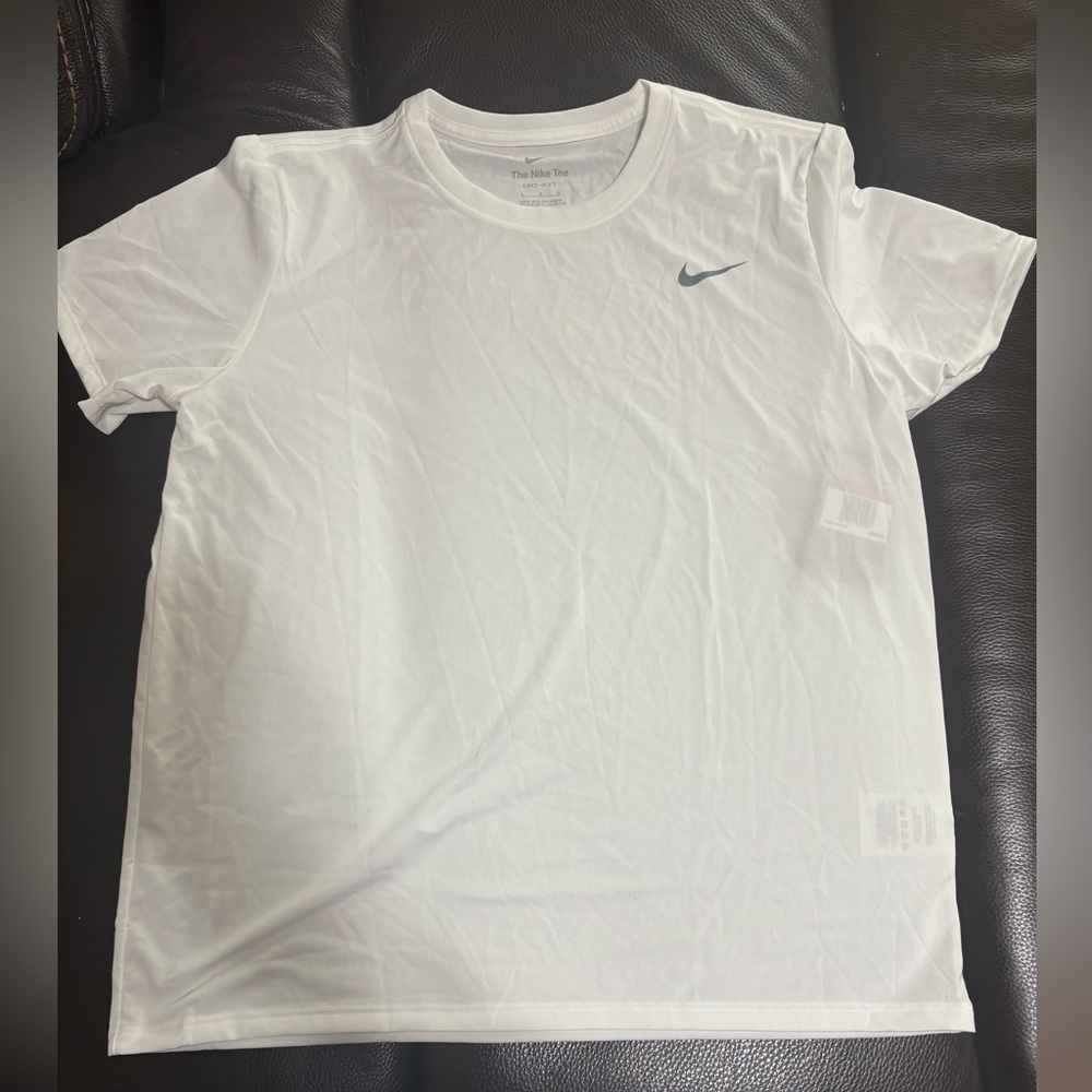 Nike Women’s White Short Sleeve Tee